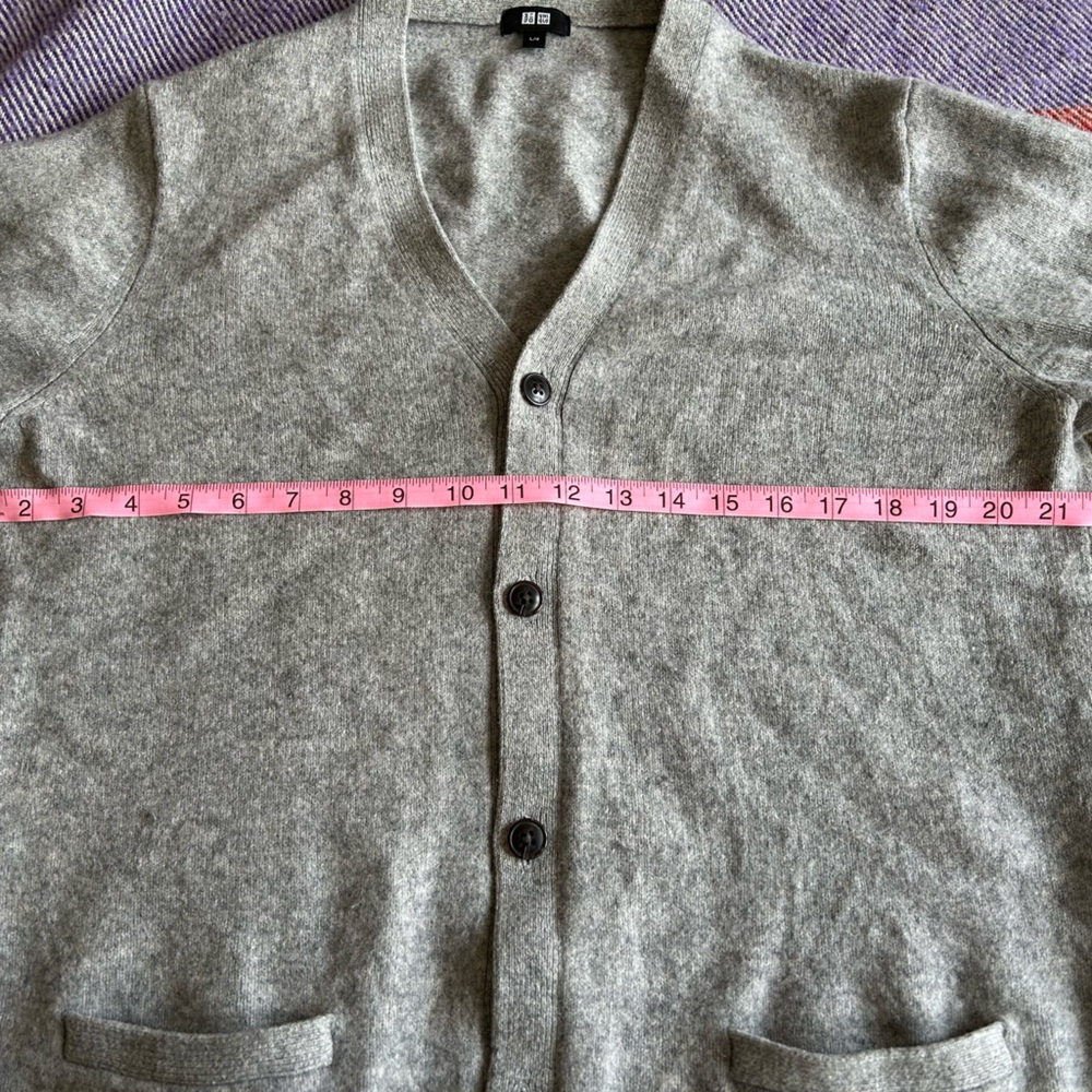 Uniqlo Gray Women's Cardigan Sweater
